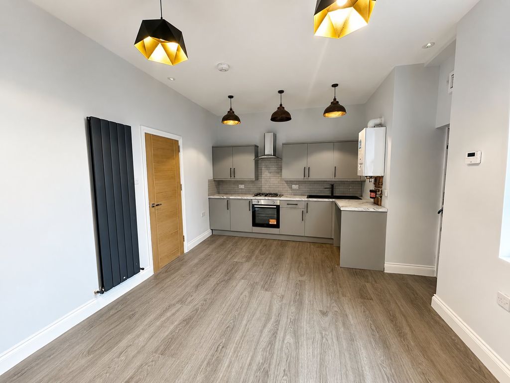 Property photo 3 of 13 Kitchen