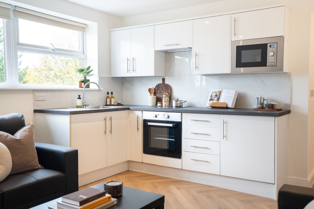 Property photo 1 of 13