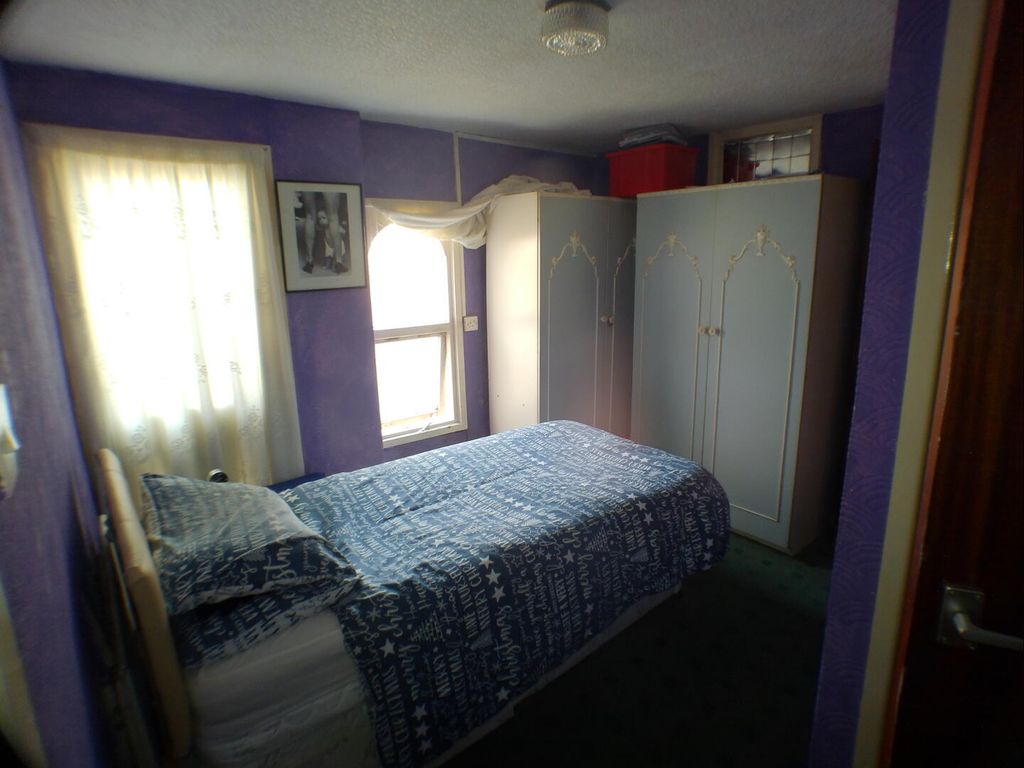 Property photo 2 of 29 Bedroom