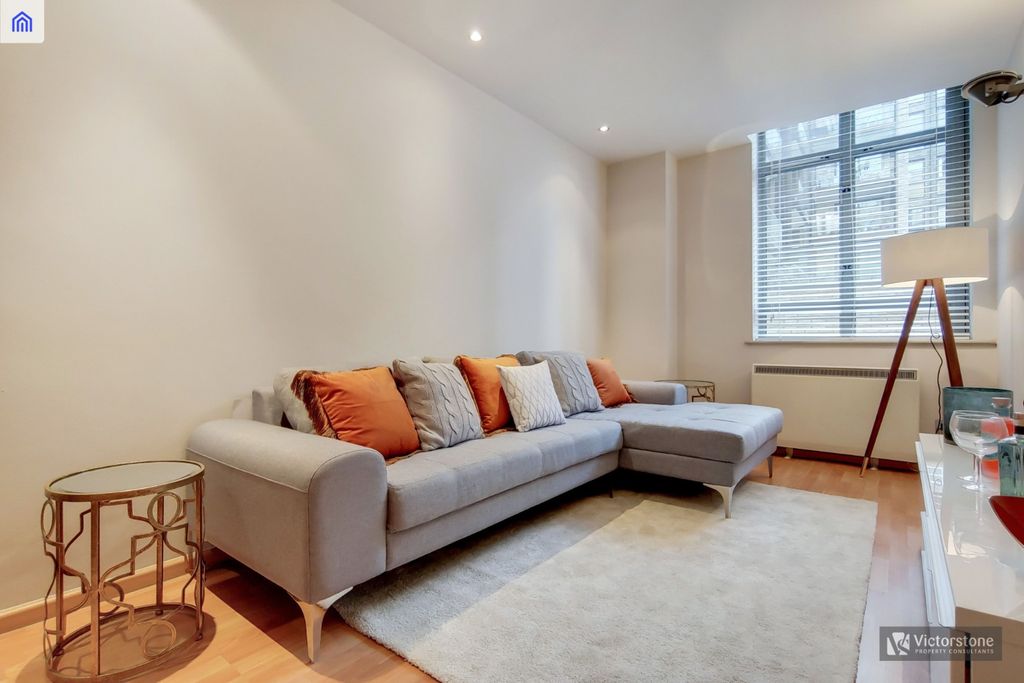 Property photo 1 of 13 1701301