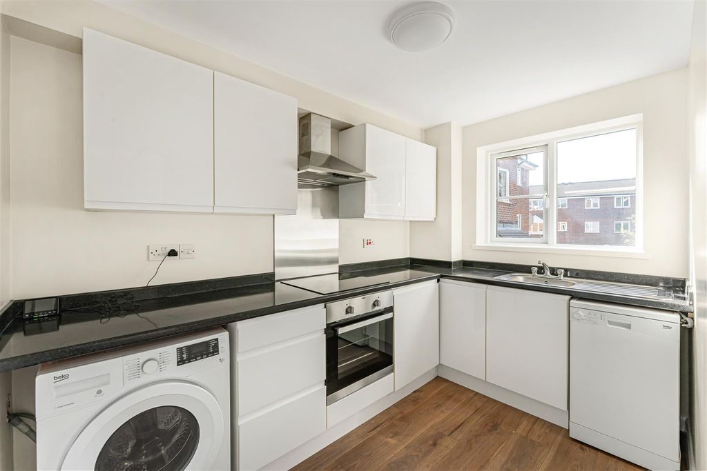 Property photo 3 of 12 3