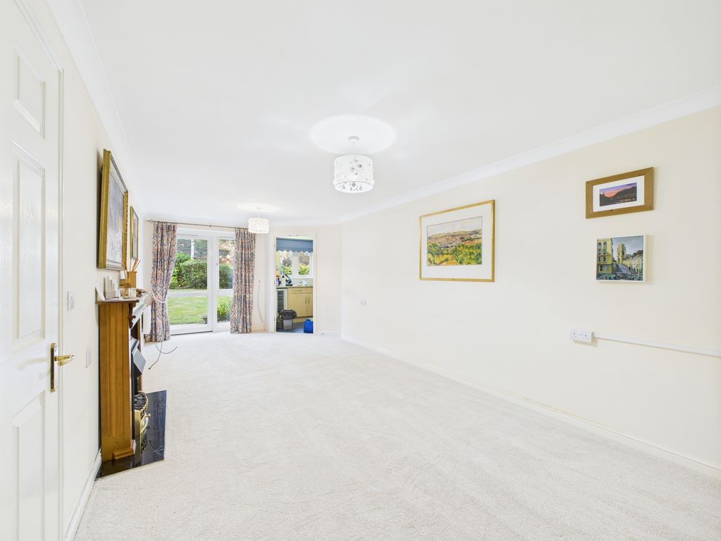 Property photo 1 of 17 Image