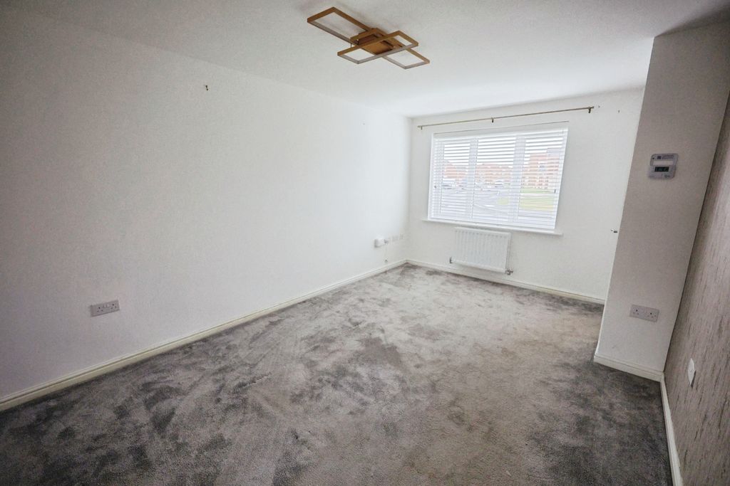 Property photo 3 of 13 Pbox-Img.Jpg