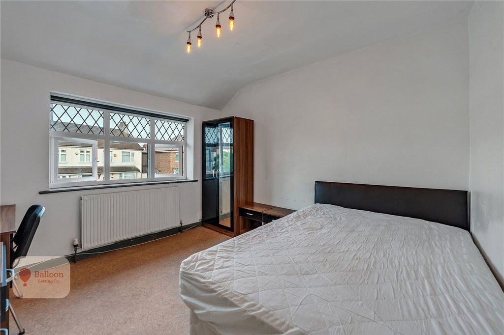 Property photo 3 of 18 Picture No. 17
