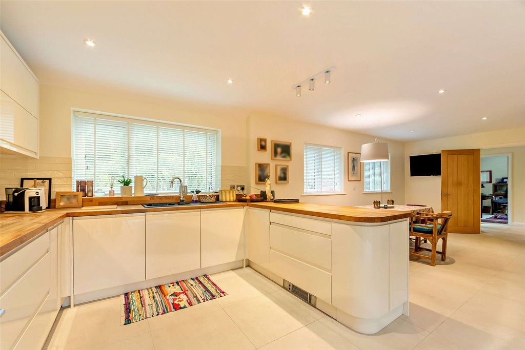 Property photo 3 of 15 3
