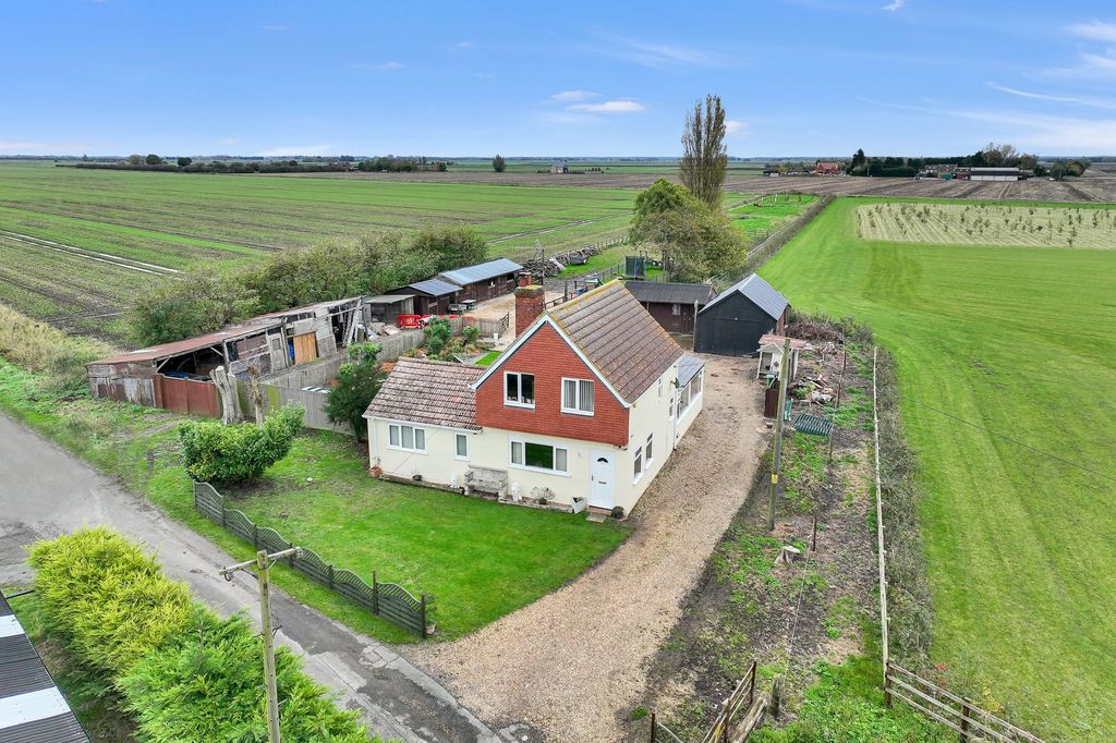 Property photo 2 of 32