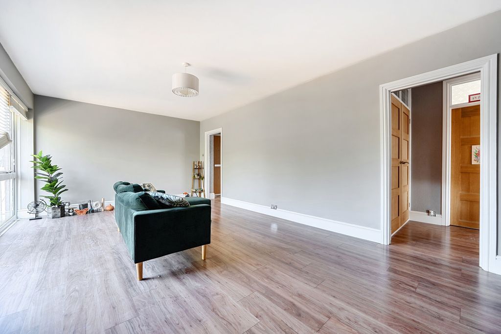 Property photo 3 of 20 1-6A7F95F7Dfb0B-1...