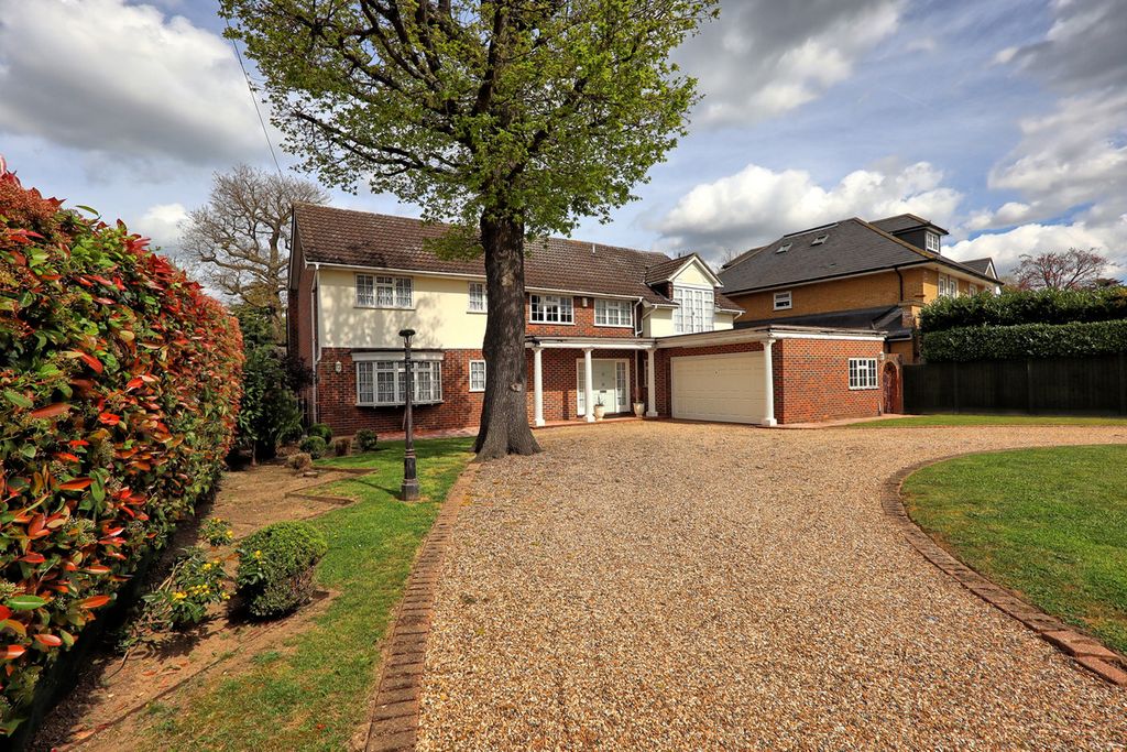 Property photo 1 of 35