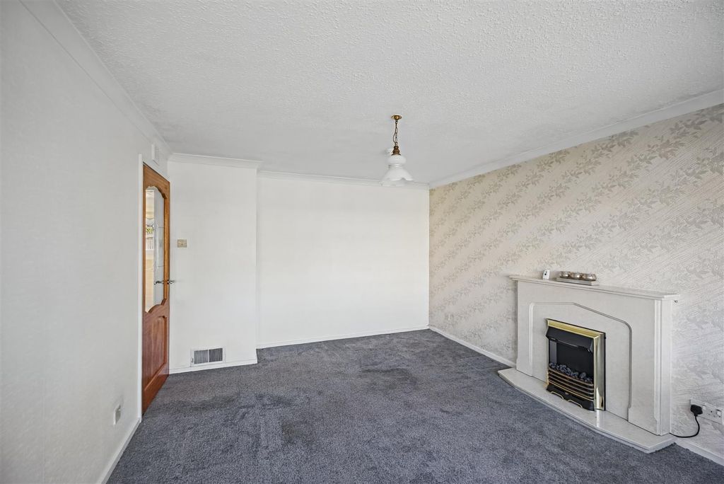 Property photo 3 of 24 Tarbolton Path-9.Jpg