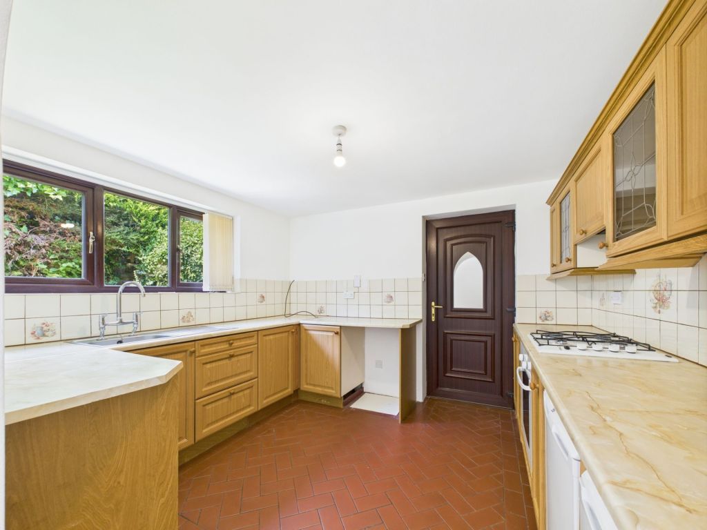 Property photo 2 of 31