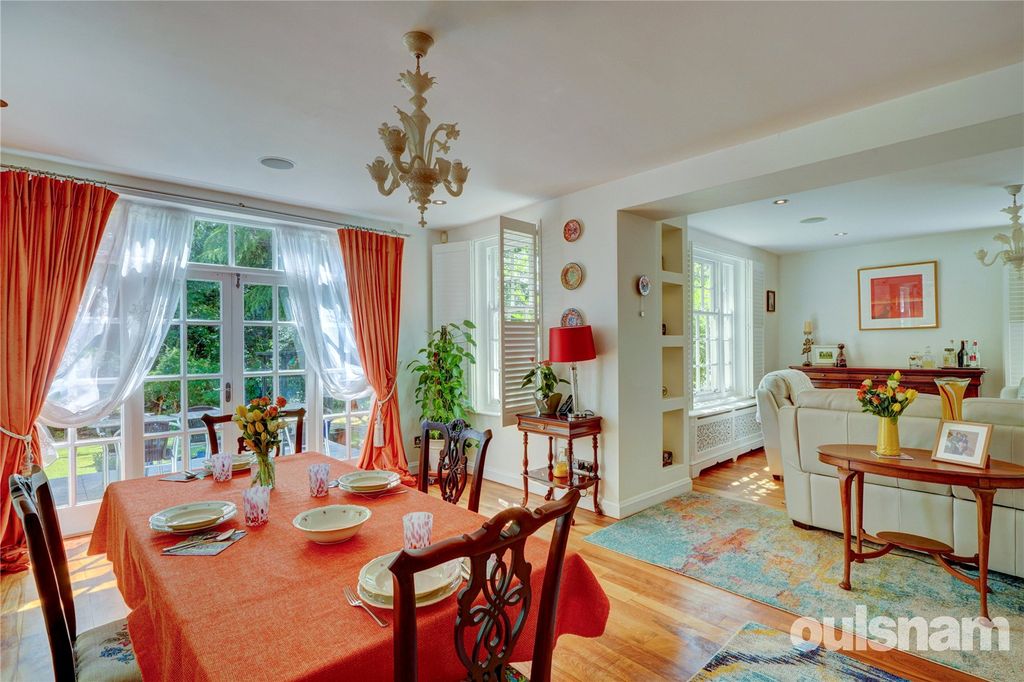 Property photo 2 of 48 Picture No. 32