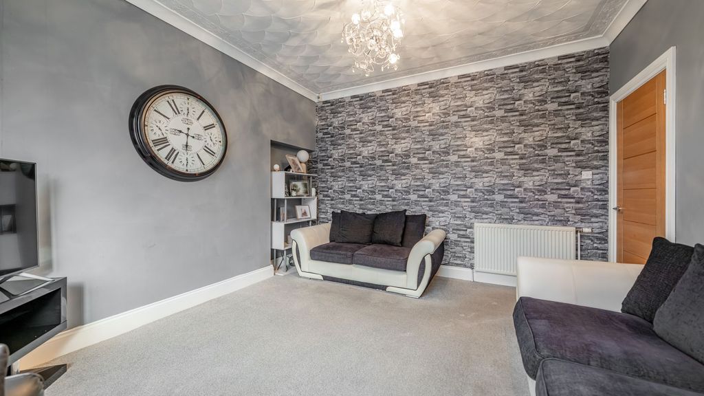 Property photo 3 of 26