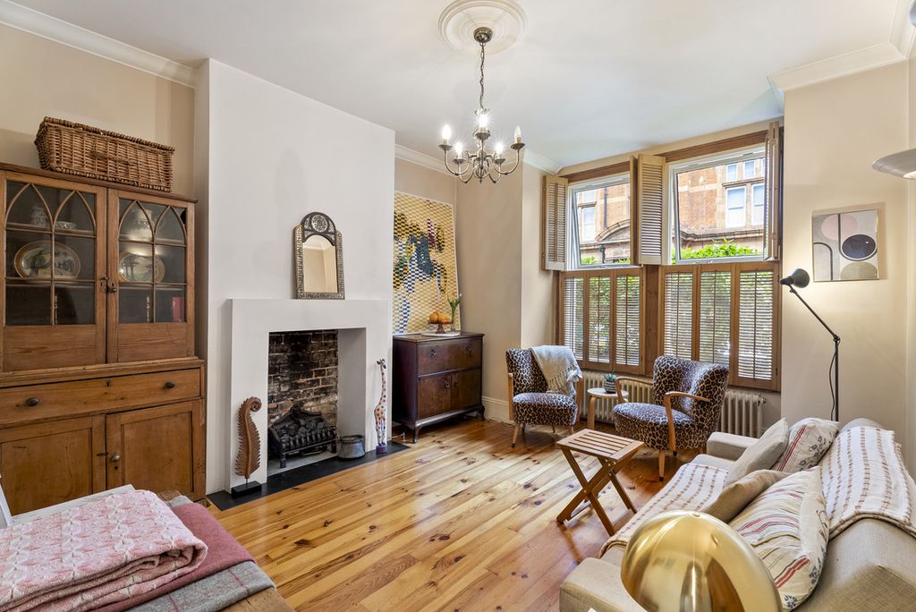 Property photo 1 of 17