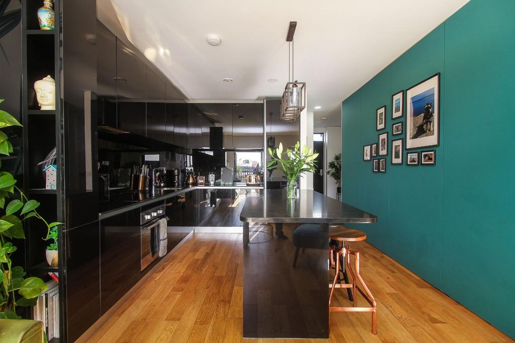 Property photo 3 of 14 Kitchen / Diner