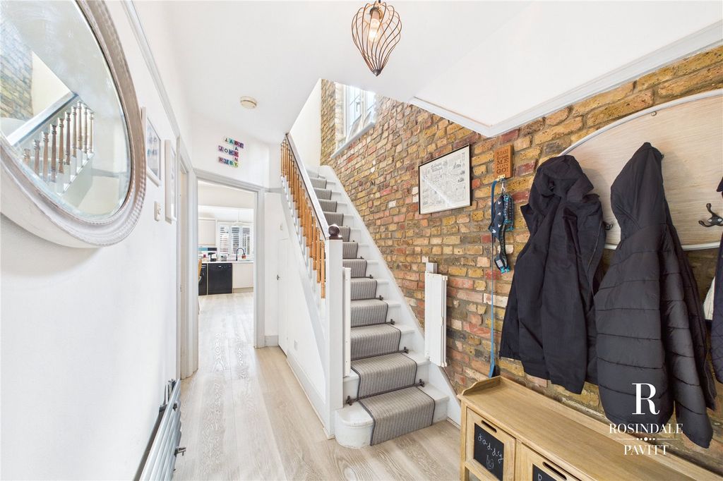 Property photo 2 of 37 Picture 2