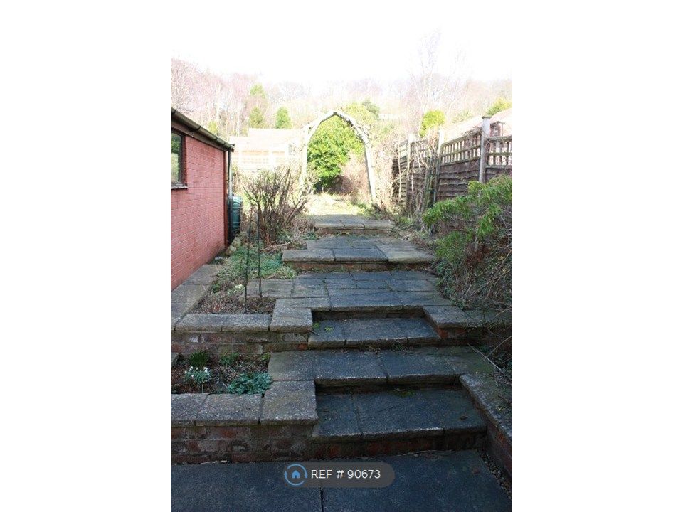 Property photo 2 of 10 Landscaped Rear Garden