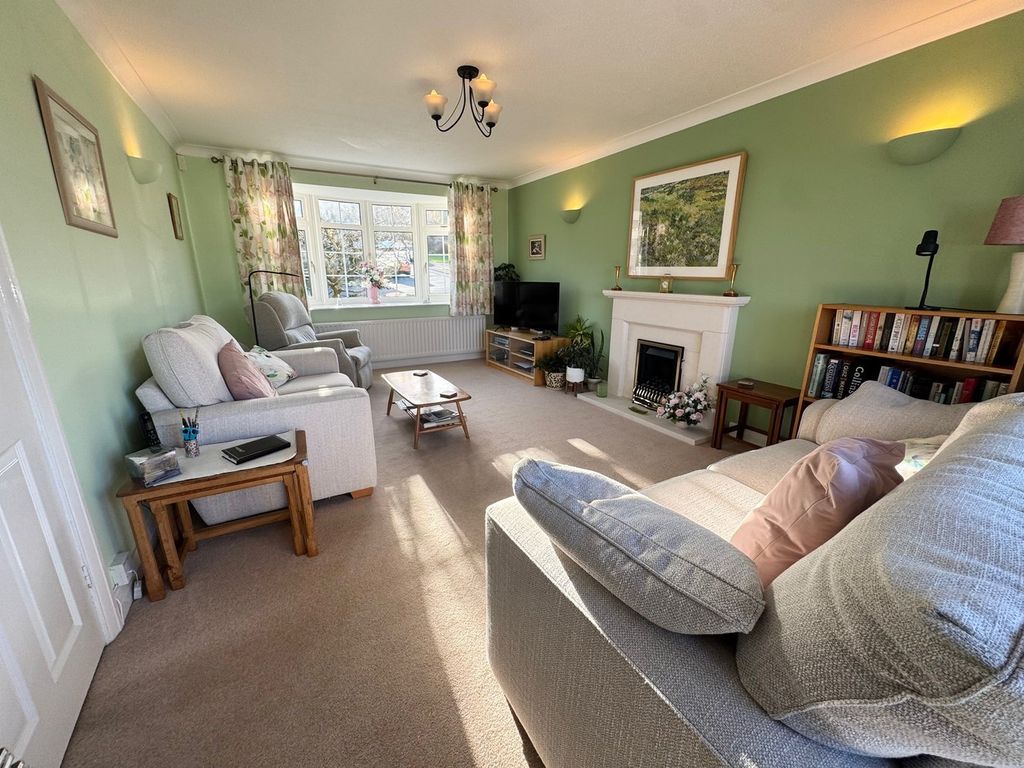 Property photo 2 of 26