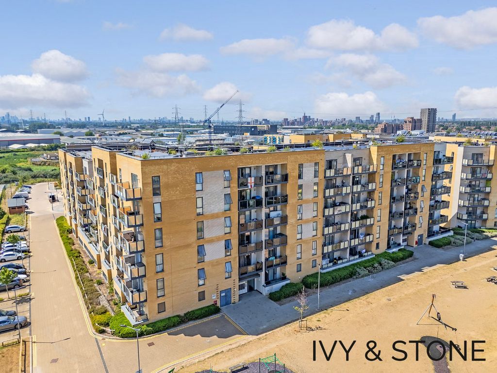 Property photo 1 of 14 4319382