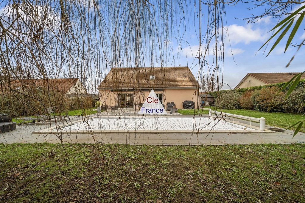 Property photo 1 of 18