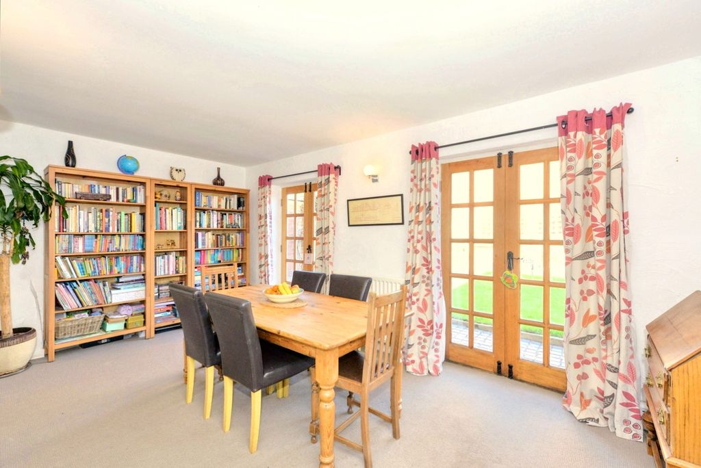 Property photo 3 of 22 4001417