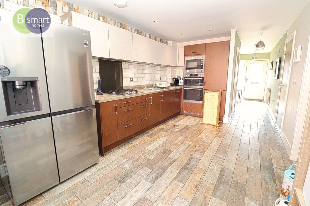 Property photo 2 of 15 Img_8406