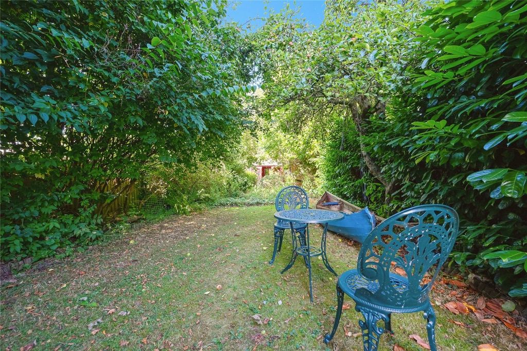 Property photo 2 of 15 Picture No. 17