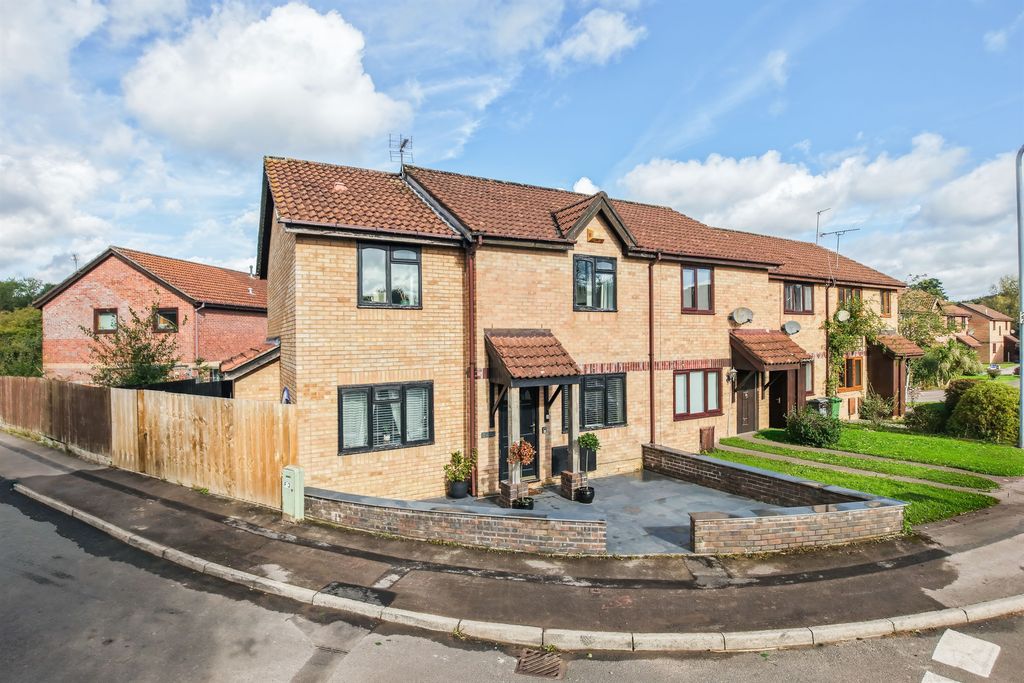 Property photo 1 of 33