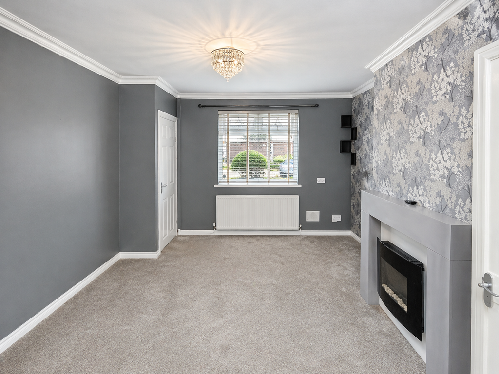 Property photo 3 of 22 EE94D705-0713-4CC2-8D75-D98Fda1A1Eeb