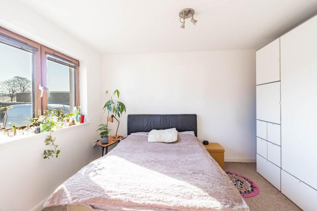 Property photo 3 of 22 Bedroom 1