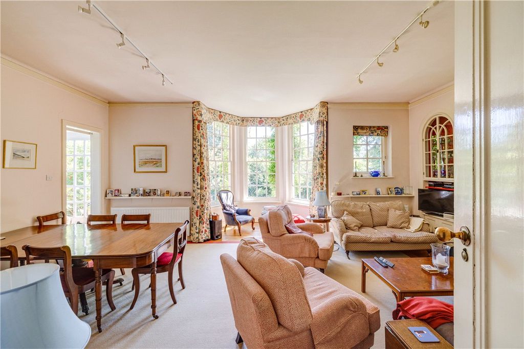 Property photo 2 of 11 Picture No. 38