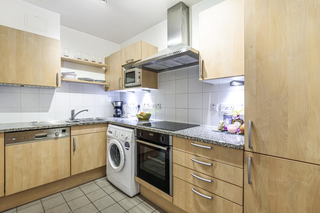Property photo 2 of 11 Kitchen