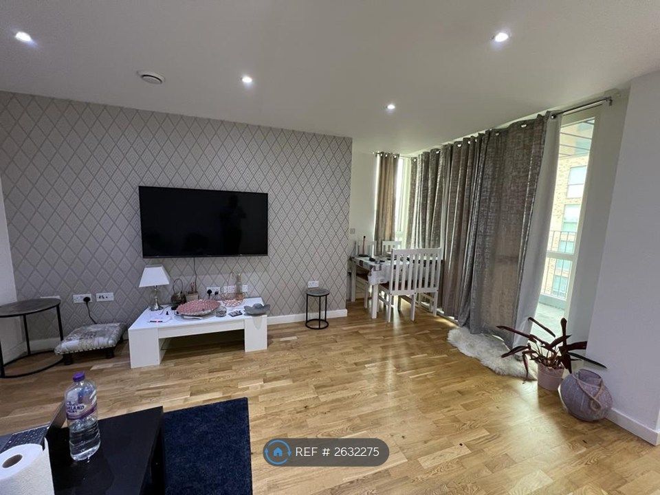Property photo 2 of 8
