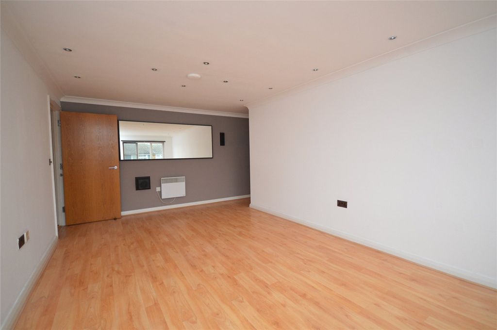 Property photo 2 of 10 Picture No. 16