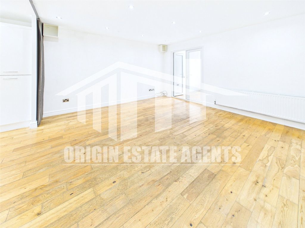 Property photo 2 of 12 Picture No. 01