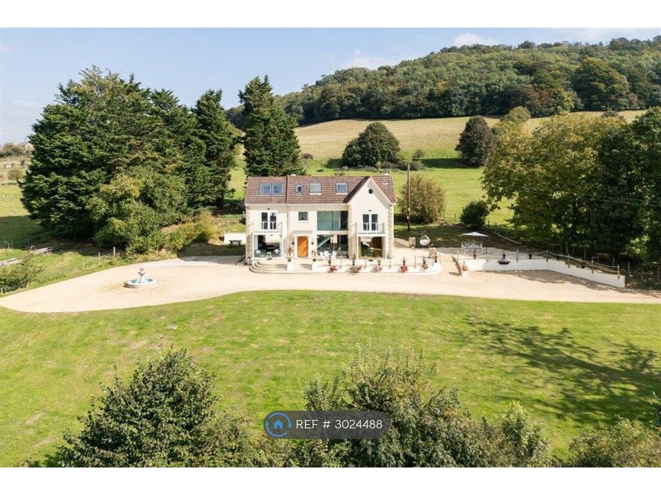 Property photo 1 of 35