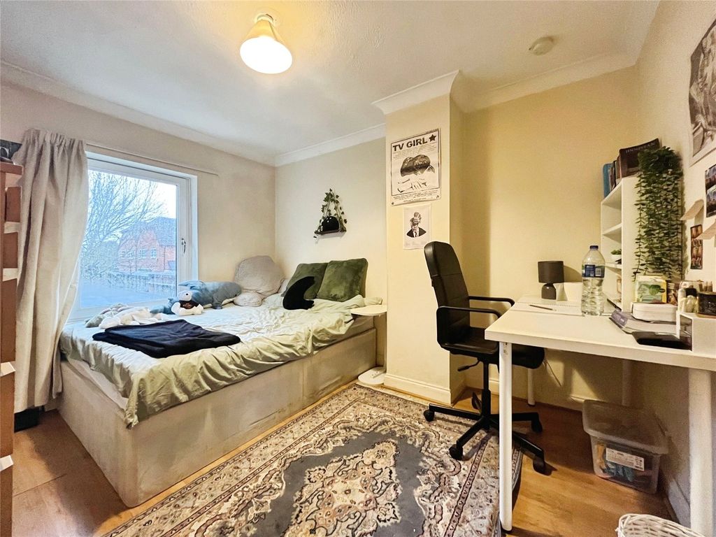 Property photo 3 of 11 Bedroom