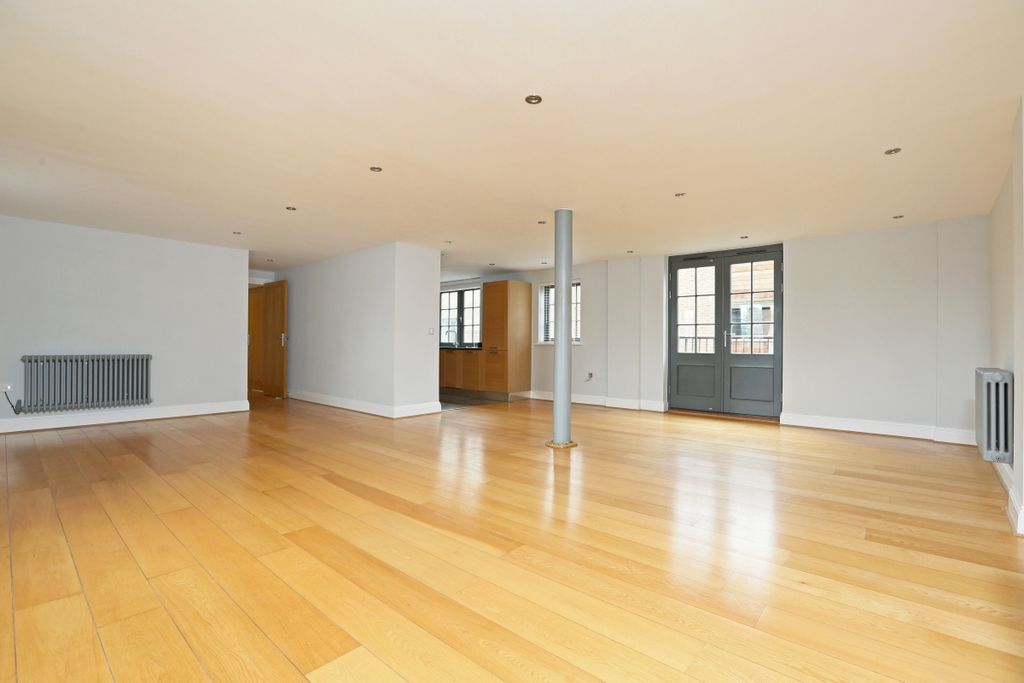 Property photo 1 of 15 Reception