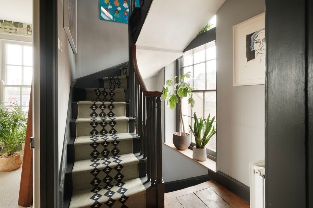 Property photo 3 of 23 Hallway