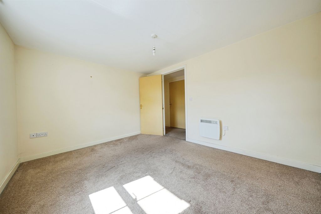 Property photo 2 of 9