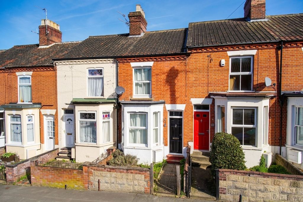 Property photo 1 of 24