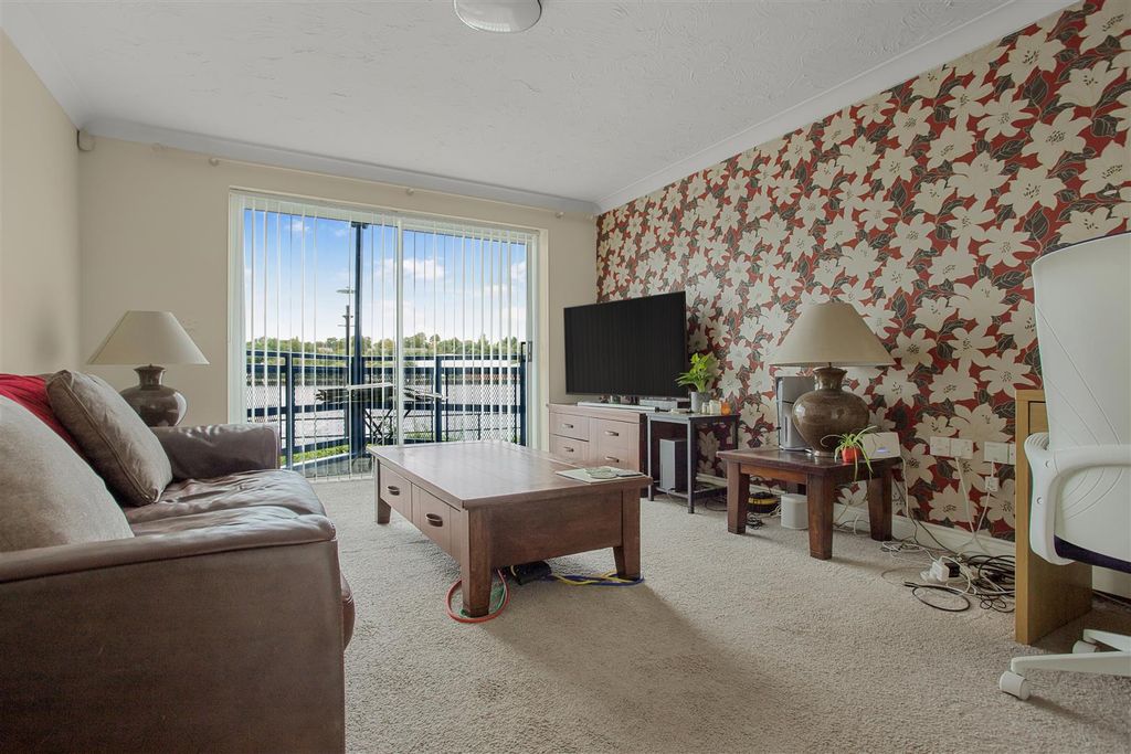 Property photo 2 of 13 Img_9476.Jpg