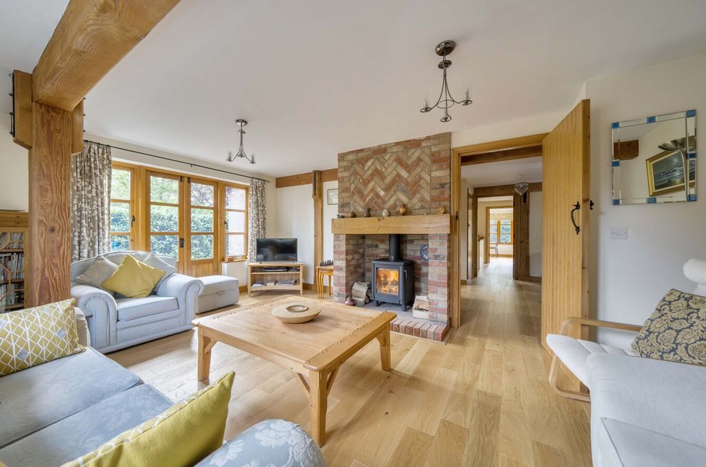 Property photo 2 of 18 1447112-9-69E1247...