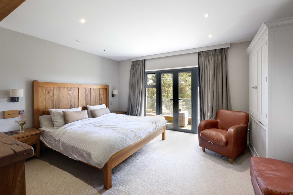 Additional image 13 of 6 bed detached house for saleHogback Wood Road, Beaconsfield, Buckinghamshire HP9