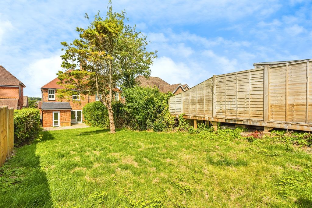 Property photo 2 of 17