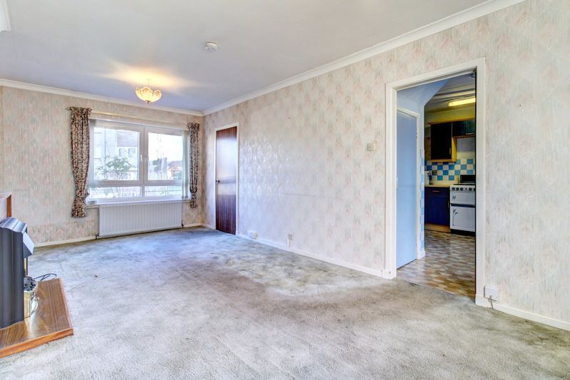 Property photo 3 of 21 Lounge