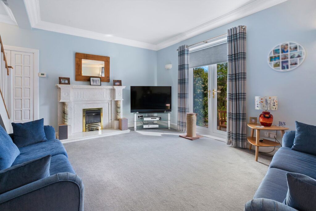 Property photo 2 of 39