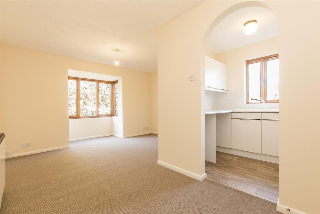 Property photo 3 of 9