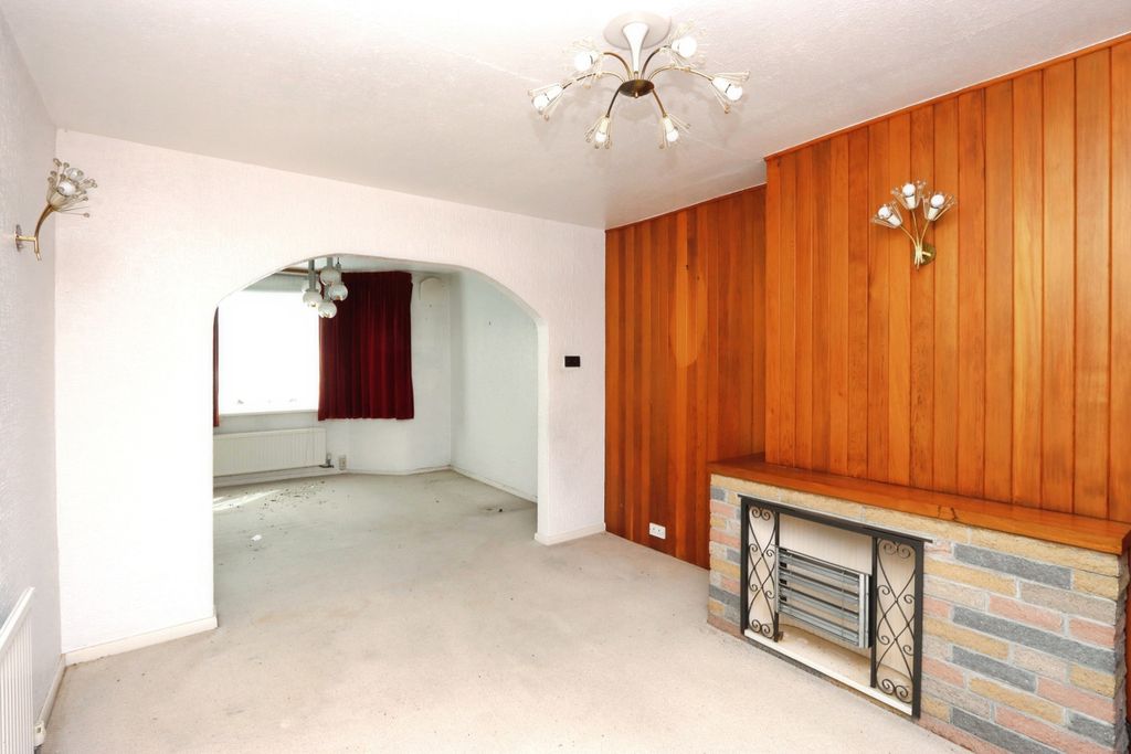 Property photo 2 of 17 Photo
