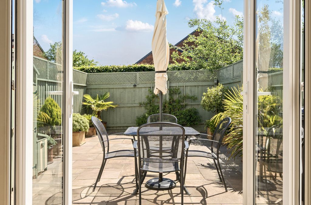 Property photo 2 of 15 Sunny Rear Garden