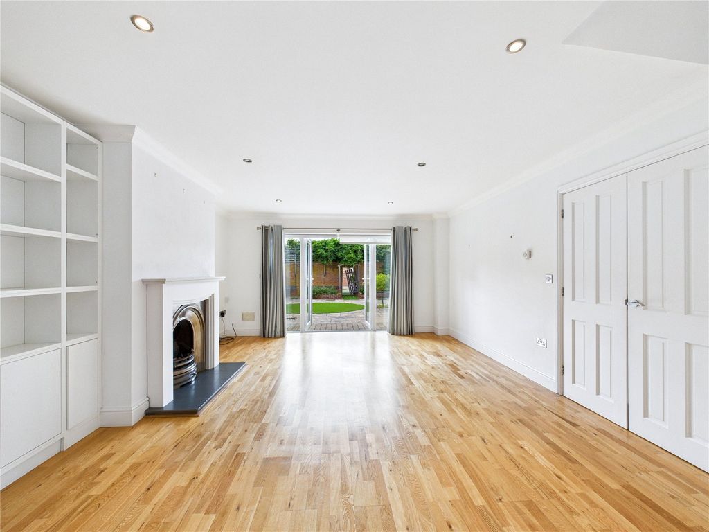 Property photo 3 of 16 3 - Picture No. 32